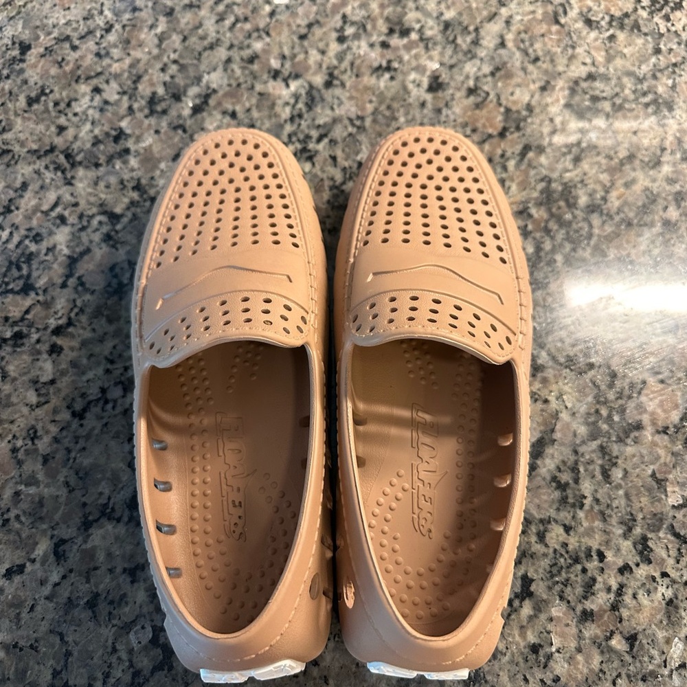Floafers